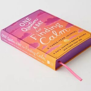 UO One Question a Day for Finding Calm: A Three-Year Journal Book
